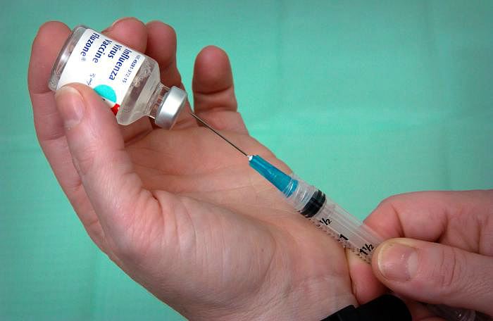 Vaccination : la France reste à la traîne tout comme l'Europe
