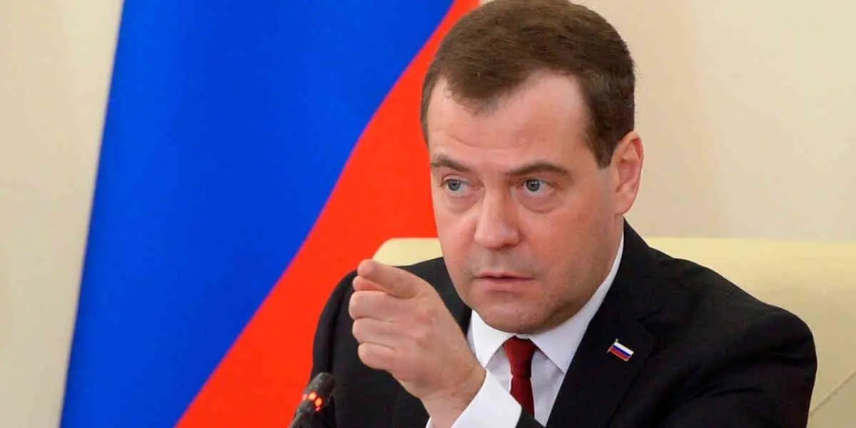Dimitri MEDVEDEV Le président Medvedev entrevoie une dégringolade de l'économie Russe