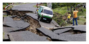 Violent séisme en Equateur: au moins 77 morts