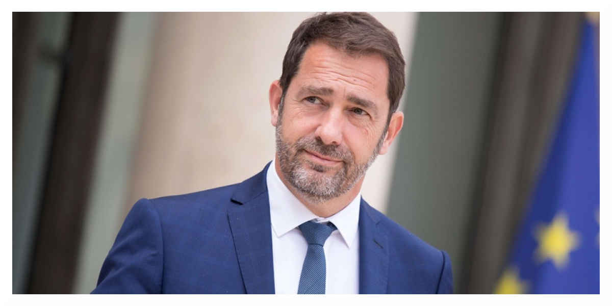 Christophe Castaner : Toucher le chômage pour 