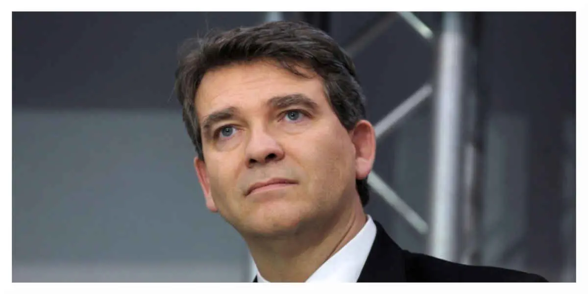 Arnaud Montebourg lance la marque de miel