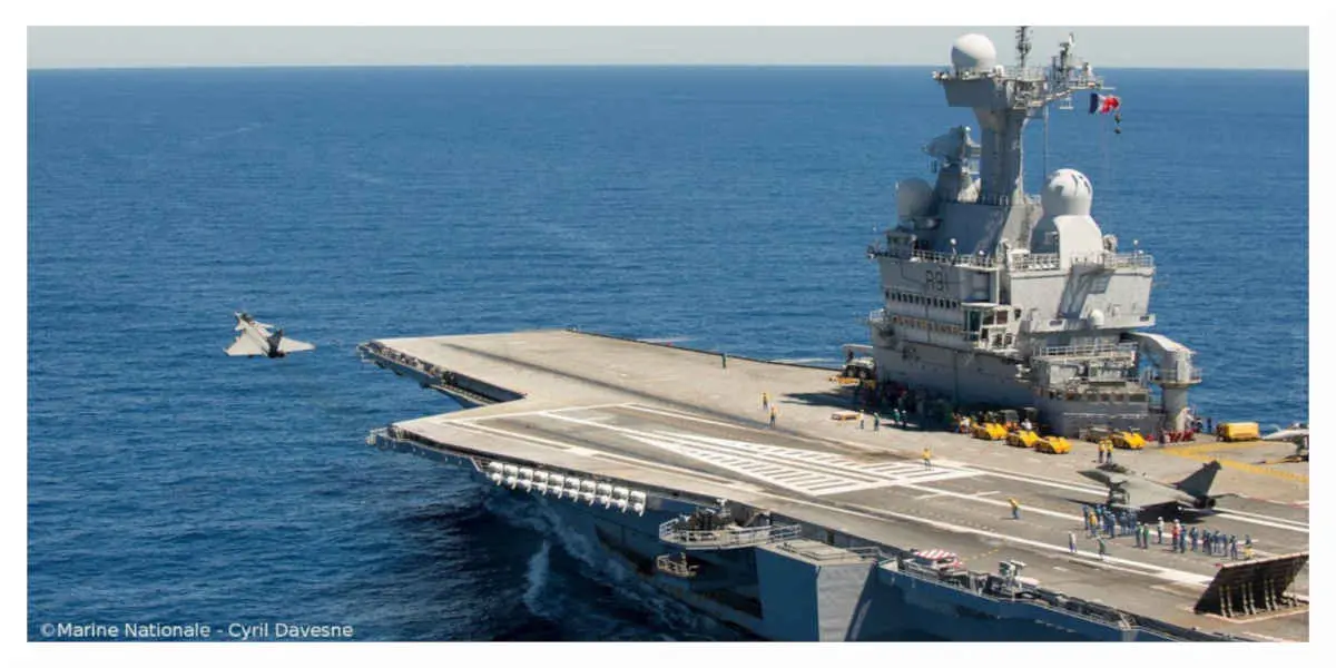 Porte-avion-CDG - Votre Actualité au Quotidien La France va telle finalement construire deux porte-avions nucléaire ?