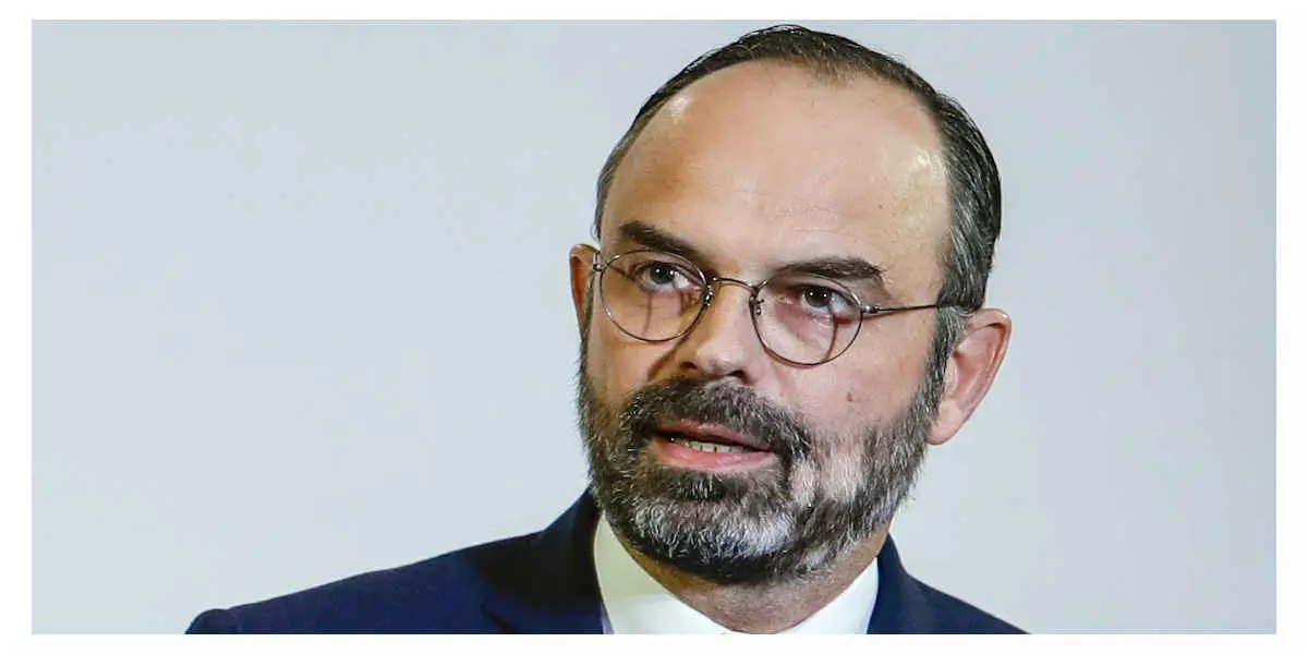 Le parti d'Édouard Philippe veut assouplir le non-cumul des mandats