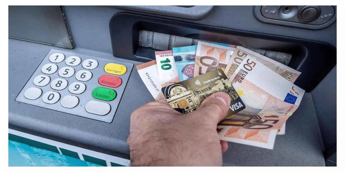 Bientôt des distributeurs de billets sans contact ?