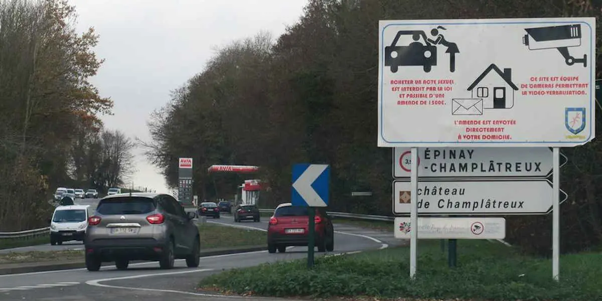 Des panneaux de signalisation pour alerter sur la prostitution