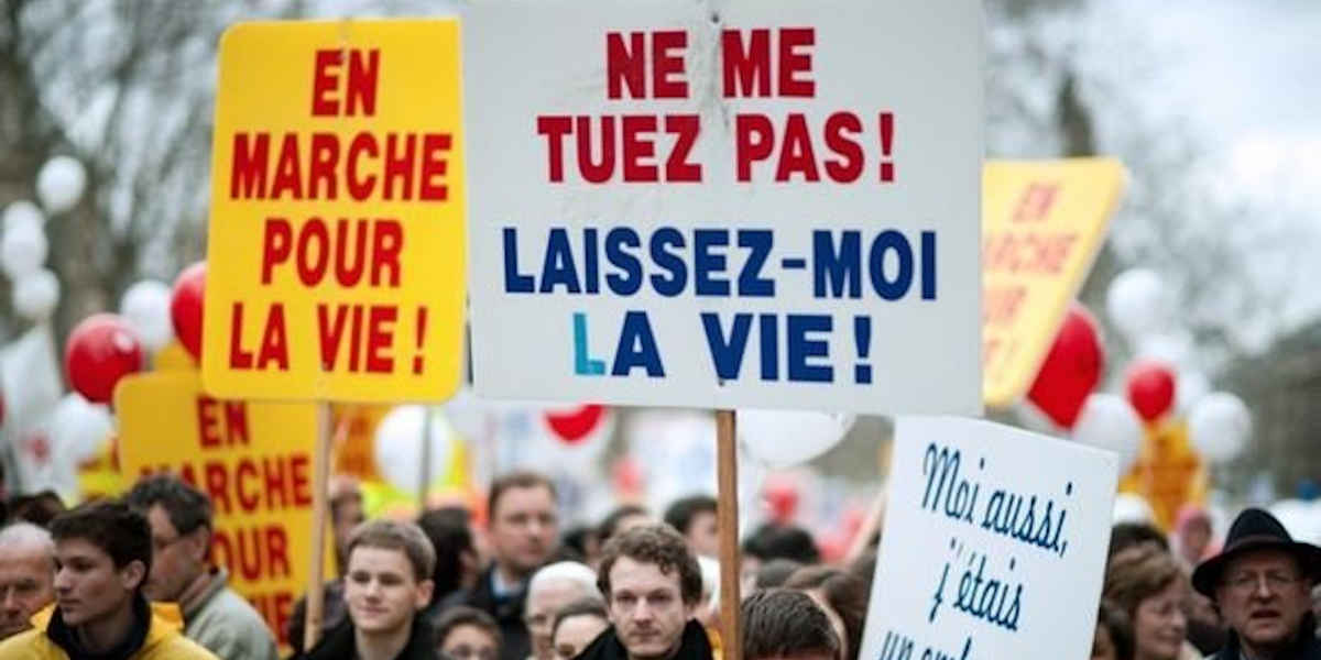Environ 5 000 personnes étaient rassemblées à Paris contre l'avortement