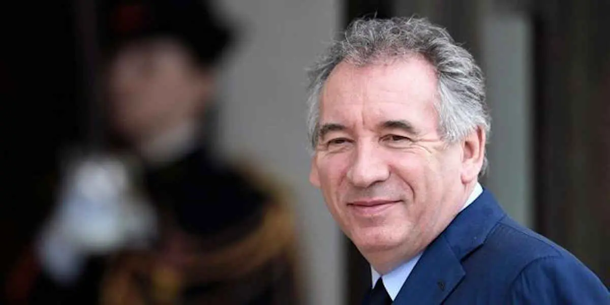 François Bayrou, a son tour rattrapé par les affaires