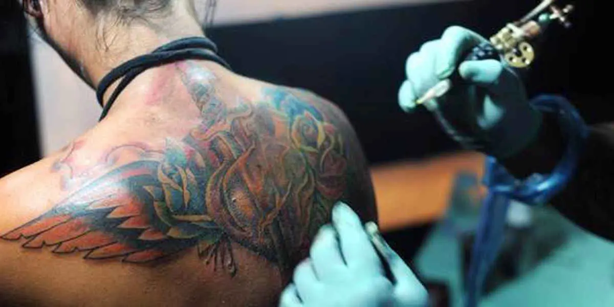 Réalisation d - Votre Actualité au Quotidien'un tatouage Les trois quarts des encres de tatouage utilisé en France présentent un risque sanitaire élevé
