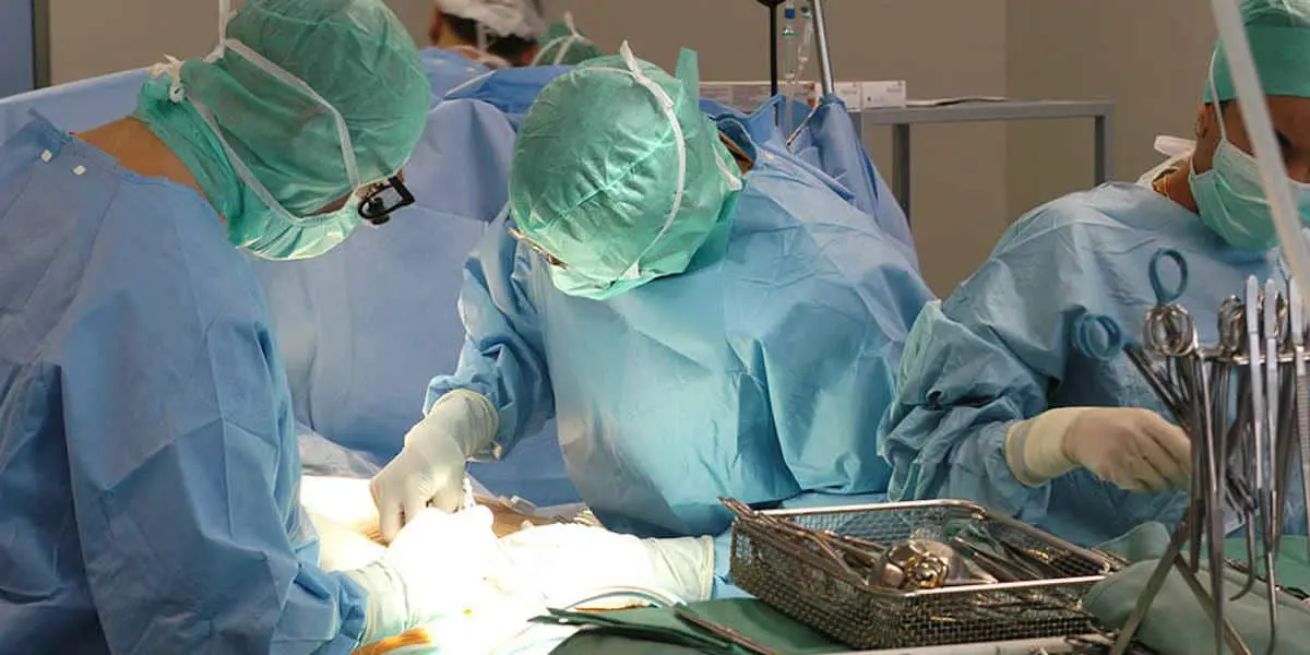 Intervention chirurgicale - Votre Actualité au Quotidien Une enquête pointe le trop grand nombre d'erreurs médicales en France
