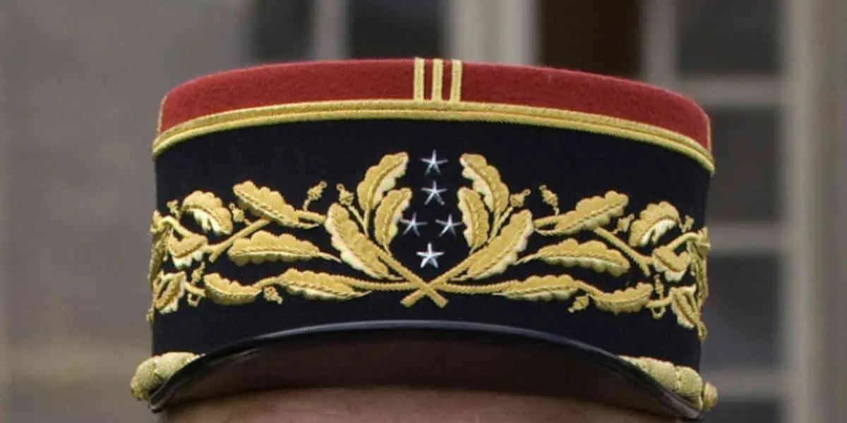 Des militaires qui dénoncent le « délitement » de la France dans une tribune