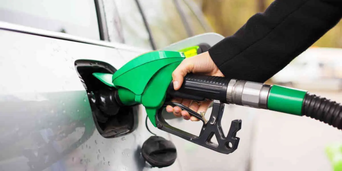 Le litre d'essence approche des 2 euros à la pompe dans certaines stations-service