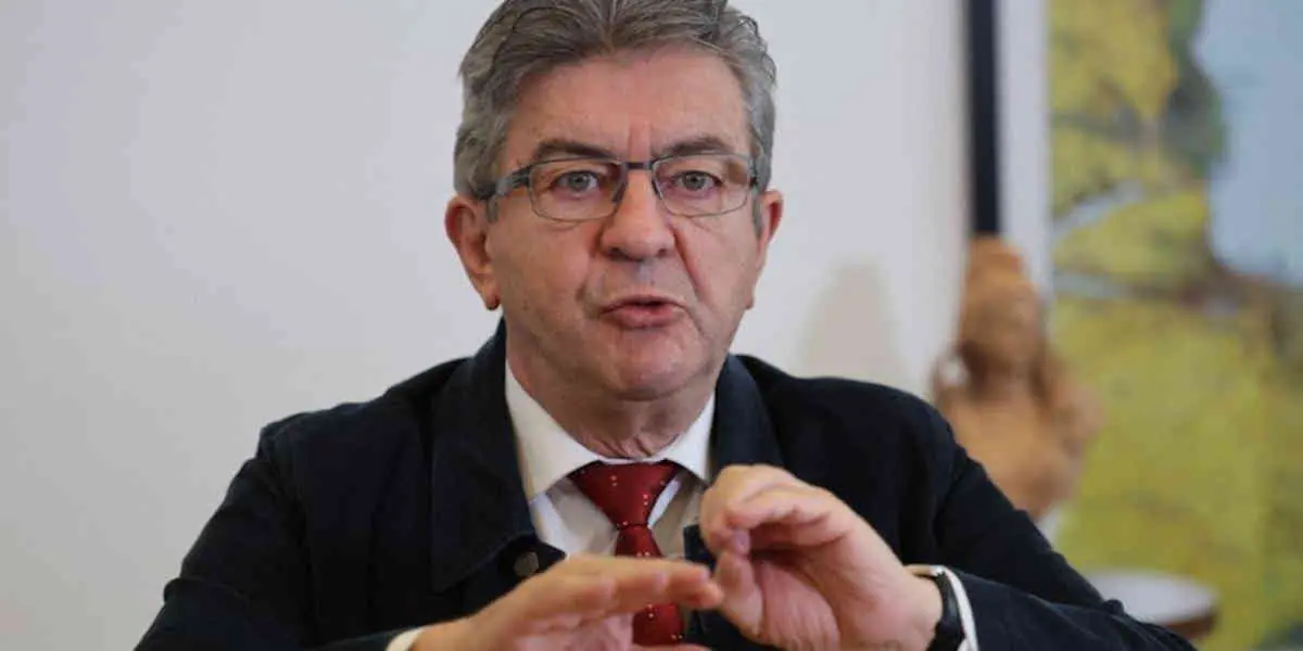 Jean-Luc Mélenchon souhaite démanteler les groupes de presse privés s'il est élu à la présidentielle de 2027