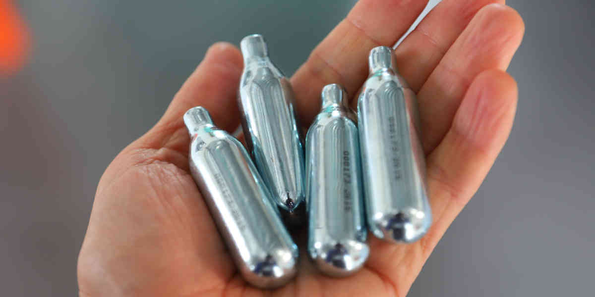 Trente tonnes de protoxyde d'azote saisies en Île-de-France