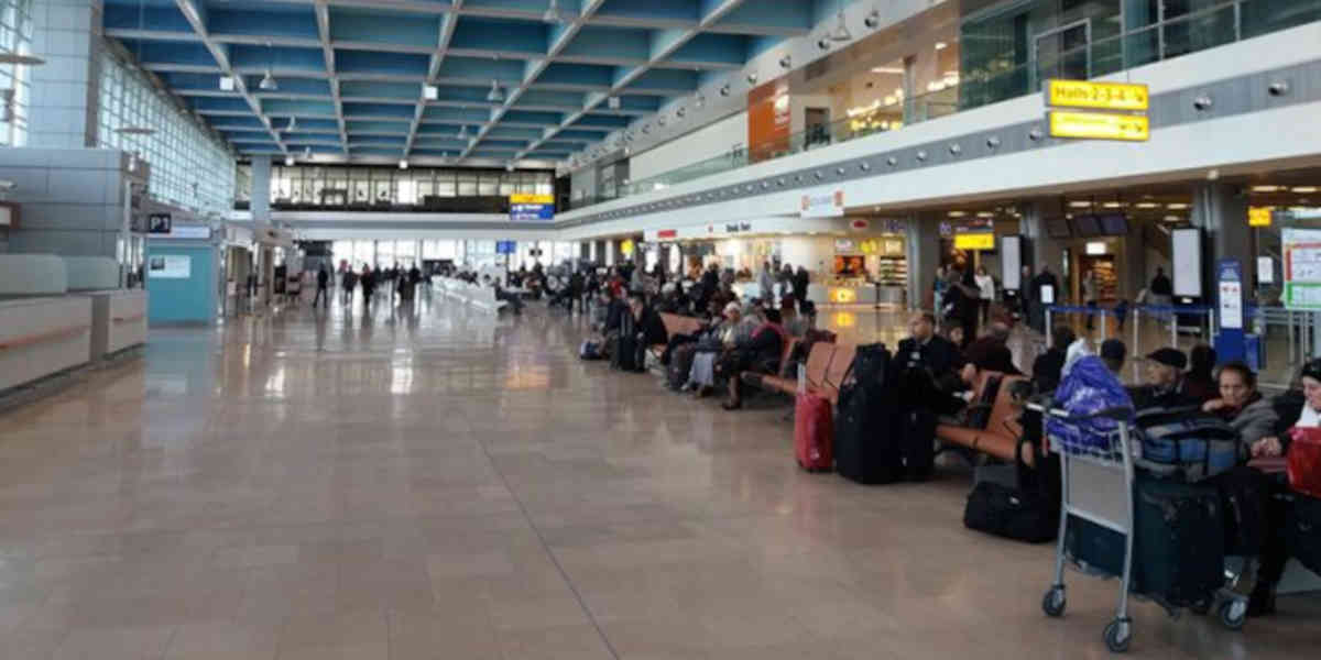 Bientôt la fin de la règle des 100 ml dans les aéroports