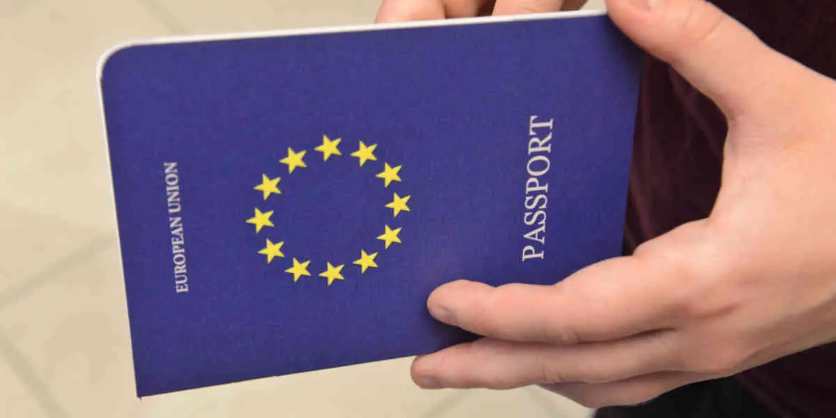 Enfin l'Europe veut mettre fin aux passeports et visas dorés
