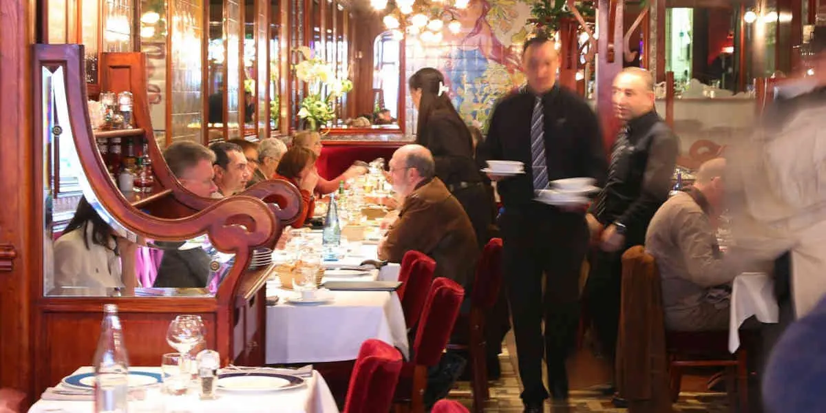 Les clients ne se sont pas présentés au restaurant, celui-ci les débite de 510 euros