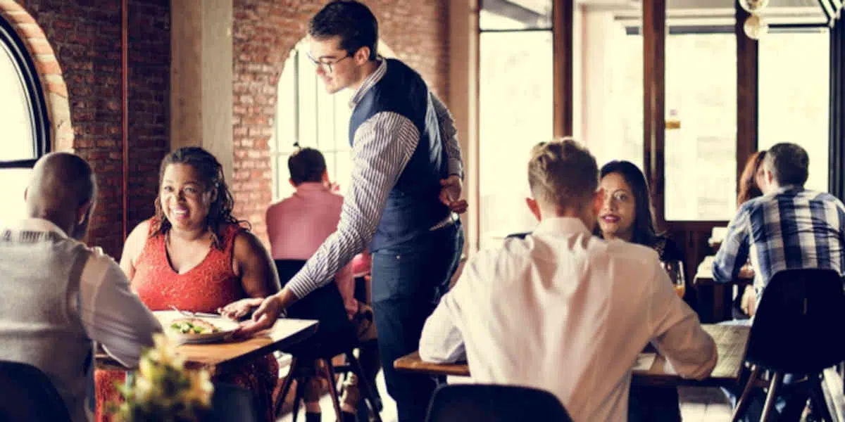 restaurant-client - Votre Actualité au Quotidien D'ici à 2025, les restaurants devront signaler les plats qui ne sont pas « faits maison »