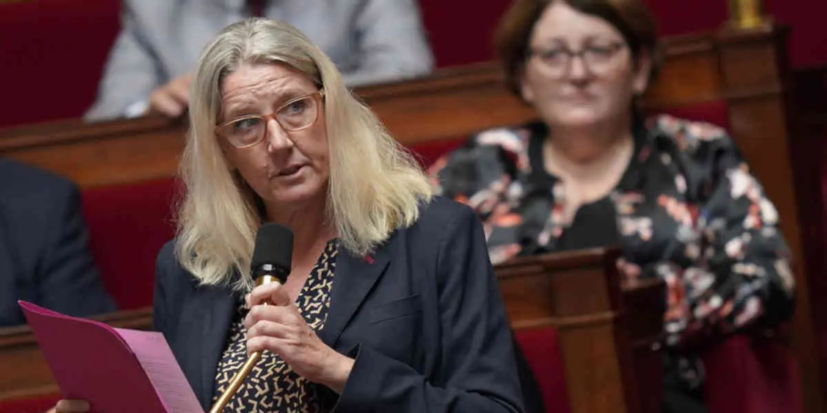 La machine parlementaire ne fonctionne plus, dénonce la députée Annie Chapelier
