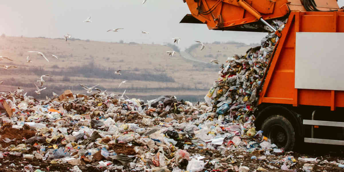 De fausses sociétés, créer des décharges à ciel ouvert dangereuses pour l’environnement 