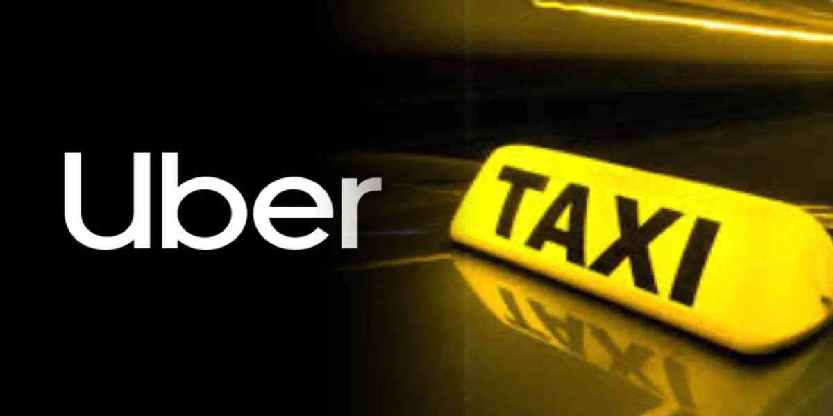 Emmanuel Macron, alors ministre de l’Économie, aurait discrètement soutenu Uber, malgré la défiance du gouvernement