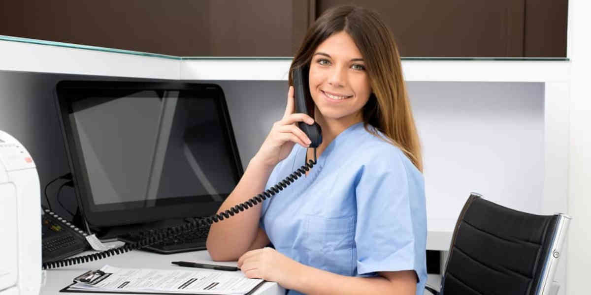 Assistant médical : Emmanuel Macron souhaite les généraliser