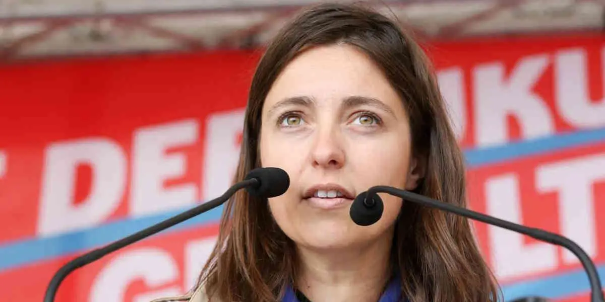 Sophie BINET Jusqu'à 200 000 emplois menacés selon la CGT