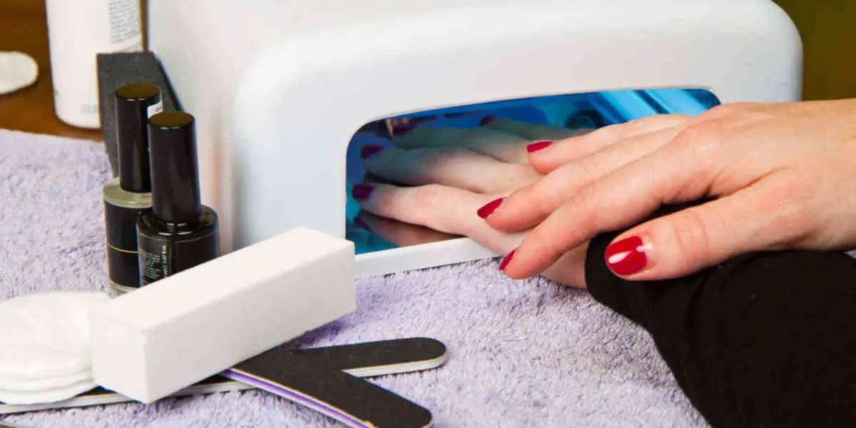 - Votre Actualité au Quotidien Les lampes de séchage pour le vernis à ongles ne sont pas sans risques