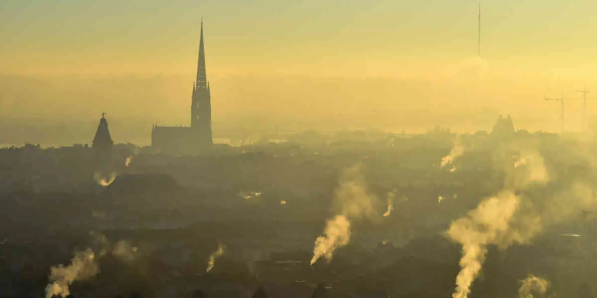 - Votre Actualité au Quotidien En 2021, la pollution aux particules fines a tué 253 000 personnes en Europe
