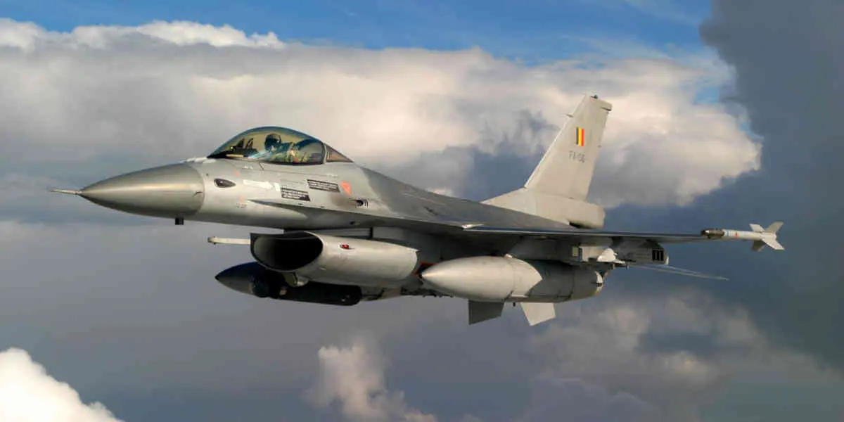 Les Pays-Bas et le Danemark vont livrer à l'Ukraine 61 avions de combat F-16