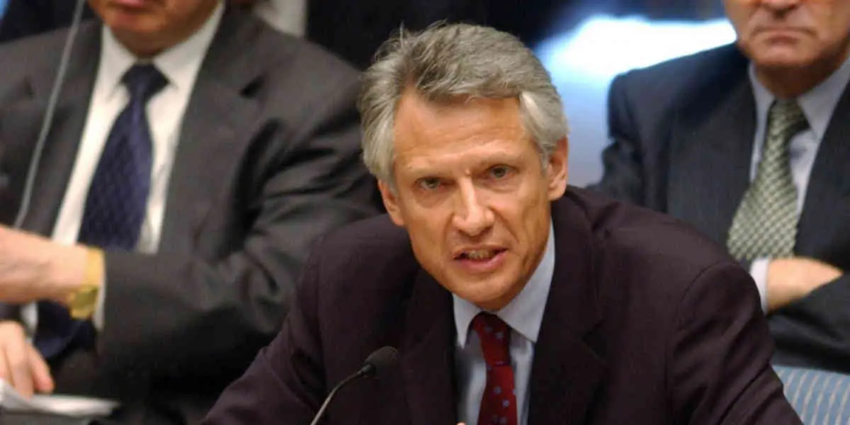 Dominique DE VILLEPIN Pour Dominique de Villepin, «deux États» est la seule solution