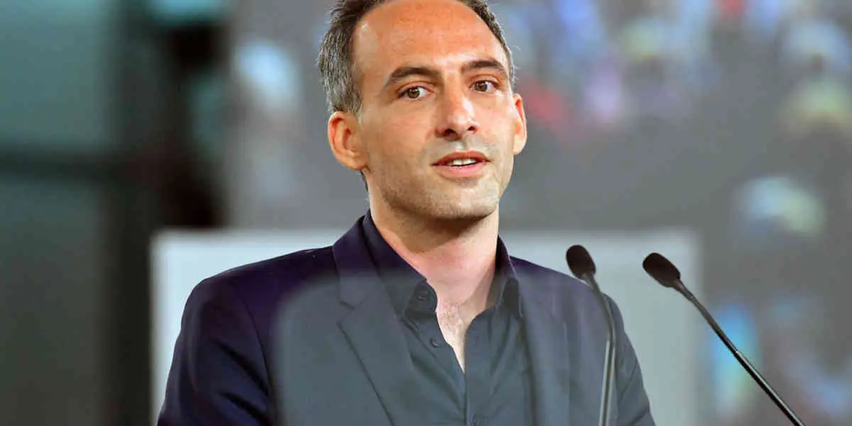 Raphaël Glucksmann présente sa «vision pour la France»