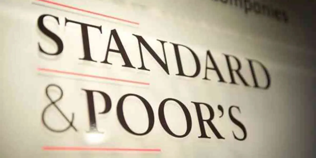 L'agence Standard & Poor's ouvre la porte à un abaissement de la note de la France