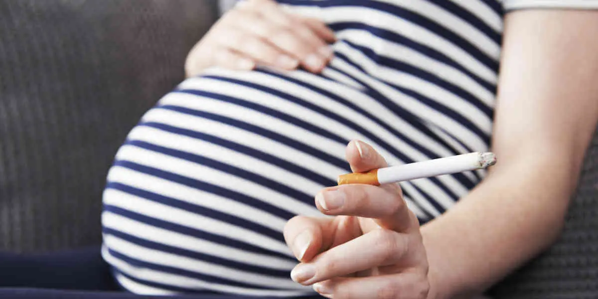 Selon une étude, fumer une à deux cigarettes par jour augmente les risques de graves problèmes de santé des nouveau-nés