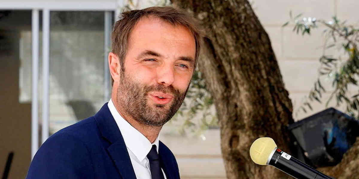 Michael DELAFOSSE Déficit public :