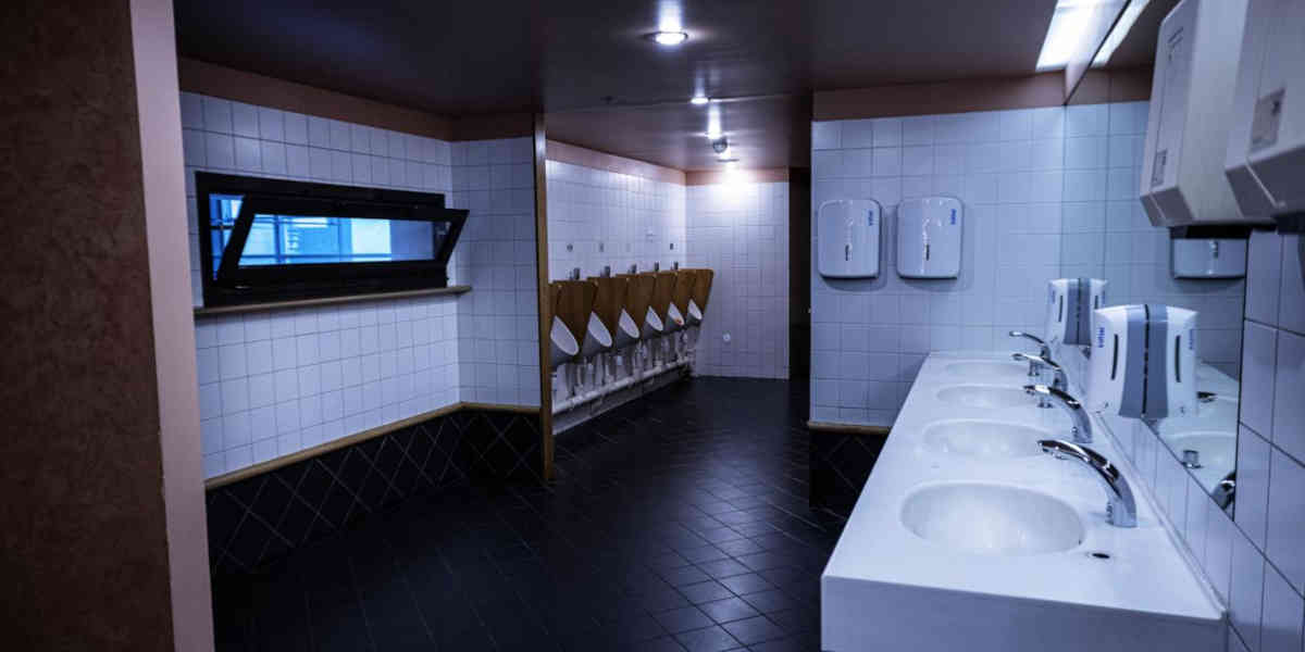 L'association AFA interpelle les parlementaires sur le manque de toilettes publiques 