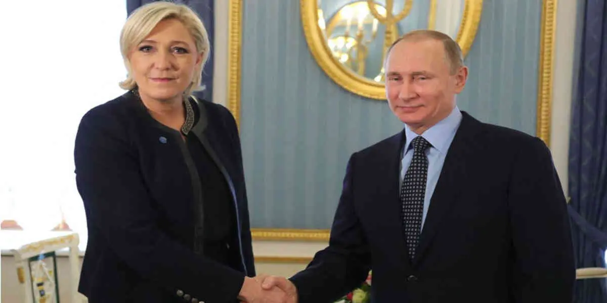 Marine LE PEN et Vladimir POUTINE - Votre Actualité au Quotidien Le RN soutien la Russie de Poutine mais pas l'Ukraine