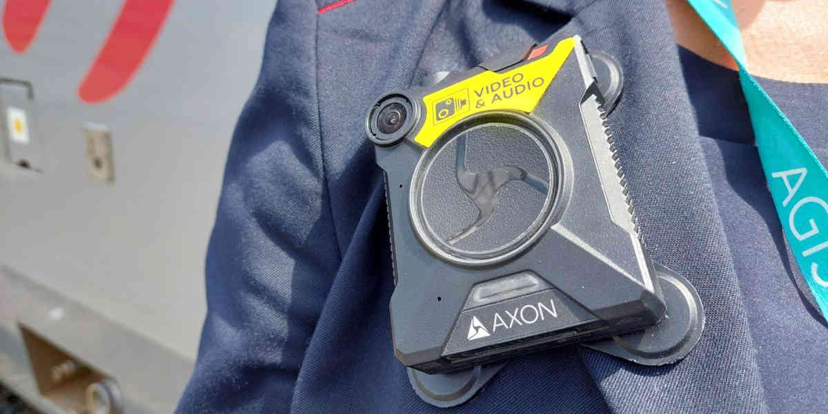 Les contrôleurs SNCF et RATP équipés de caméras piétons