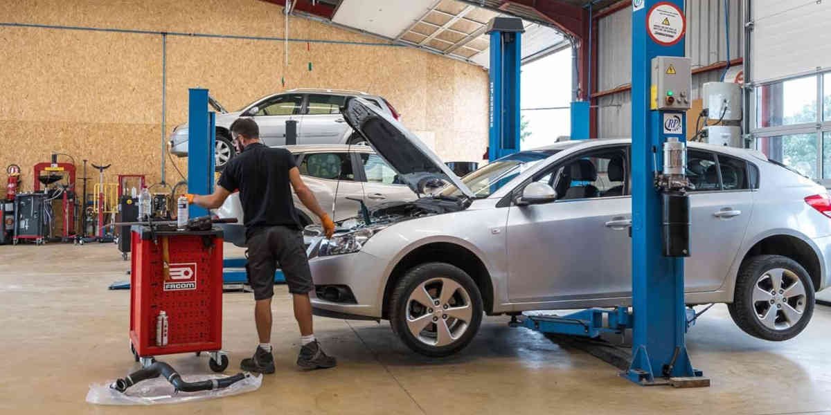 Garagiste - Votre Actualité au Quotidien Pourquoi les garagistes ont-ils des difficultés à trouver des pièces de rechange pour réparer les voitures ?