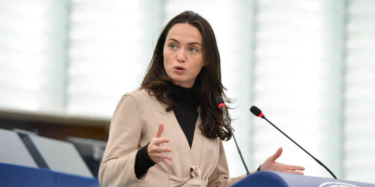La députée européenne socialiste Chloé Ridel préconise un 