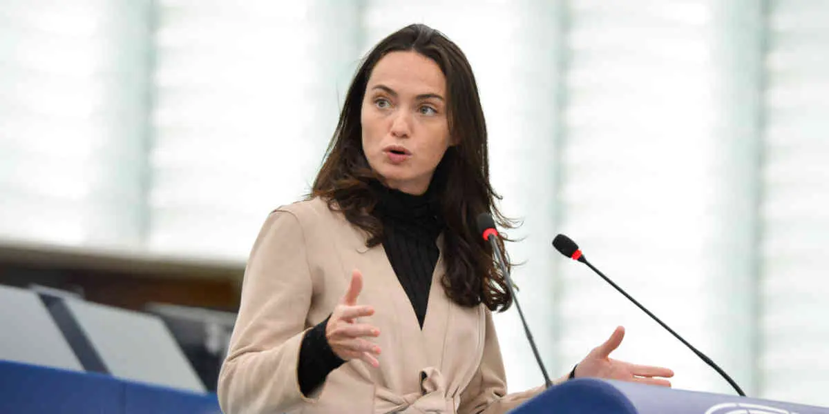 La députée européenne socialiste Chloé Ridel préconise un