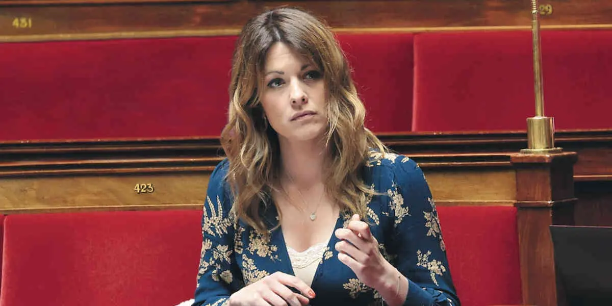 Le gouvernement va