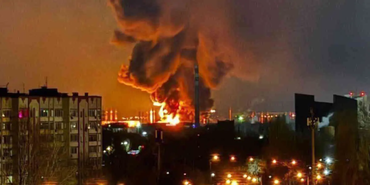 Depot-petrolier-Russe-attaqué-par-Ukraine - Votre Actualité au Quotidien En Russie, sept morts et une nuée de drones dirigée vers Moscou
