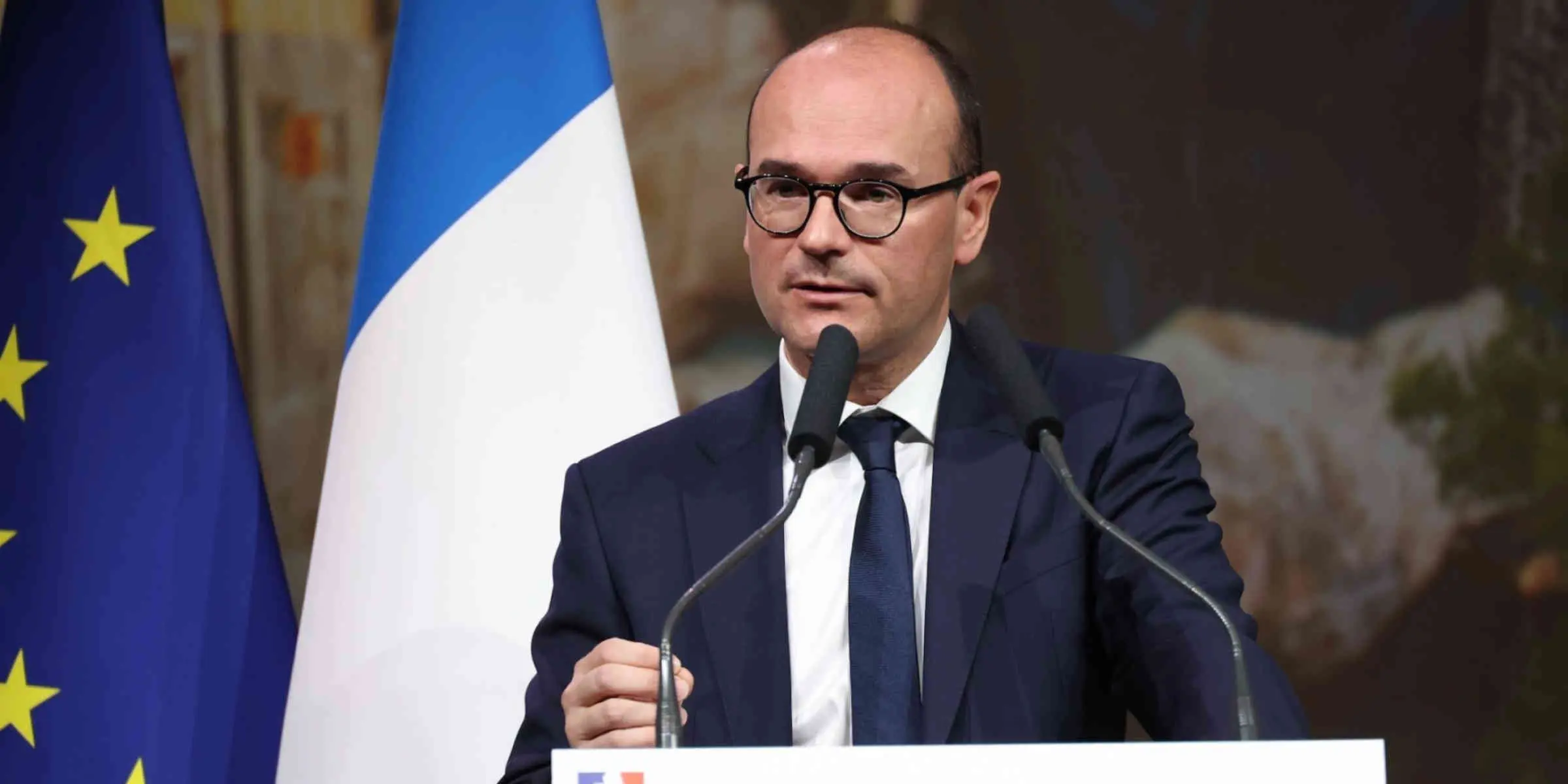 Le gouvernement veut rassembler les entreprises du secteur pour améliorer la lutte contre les incendies en France