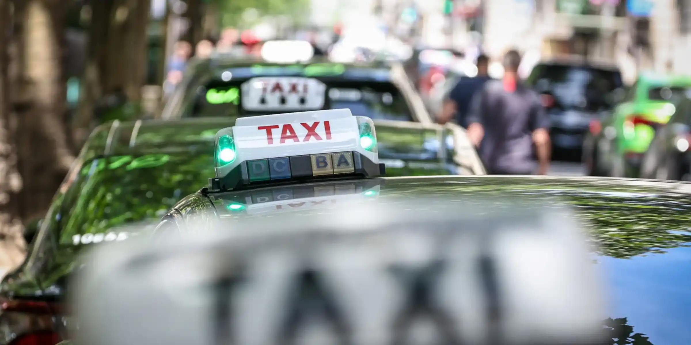 Certains taxis ou VTC refusent de transporter des personnes handicapées accompagnées d'un chien guide