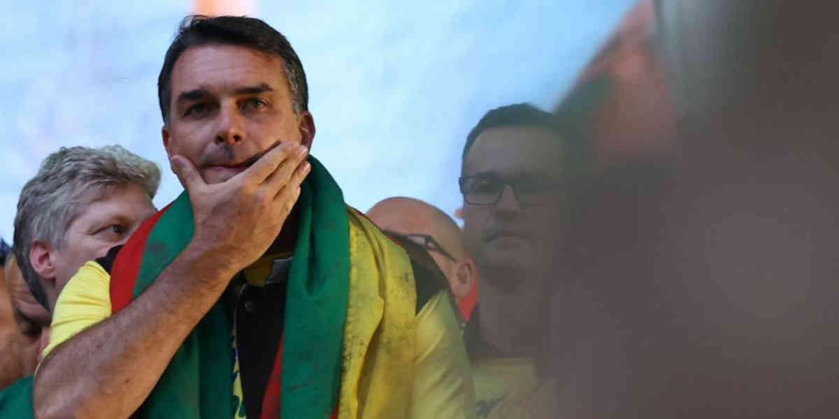 L'avion à bord duquel Flavio Bolsonaro a fui le Brésil a été payé depuis les Etats-Unis