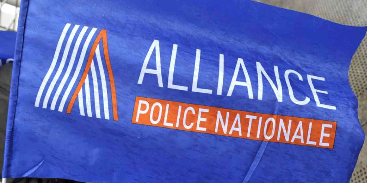 Le syndicat de police Alliance a déposé une plainte à l'encontre de l'État pour 